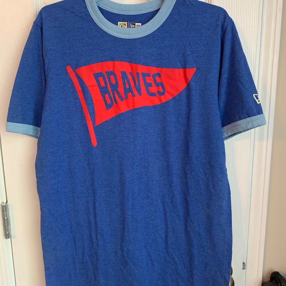 New Era Blue Tee with Red Braves Flag